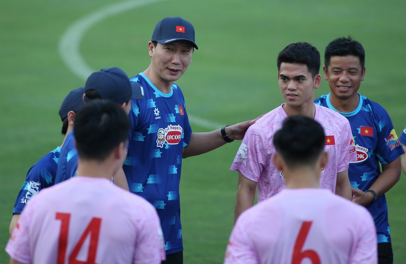 Tuyển Việt Nam: Những thử nghiệm của ông Kim Sang-sik