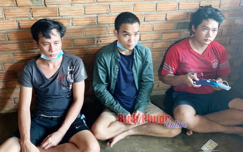 Bắt 3 đối tượng tàng trữ, sử dụng trái phép chất ma túy