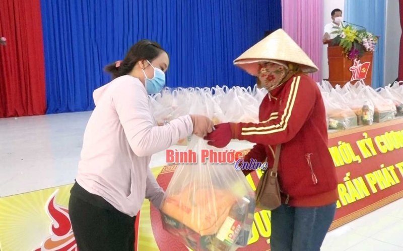 Bình Phước: Hơn 116,6 tỷ đồng hỗ trợ người lao động gặp khó khăn do dịch Covid-19 