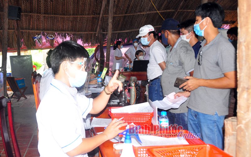 Bình Phước phát hiện 2 ca nghi nhiễm Covid-19