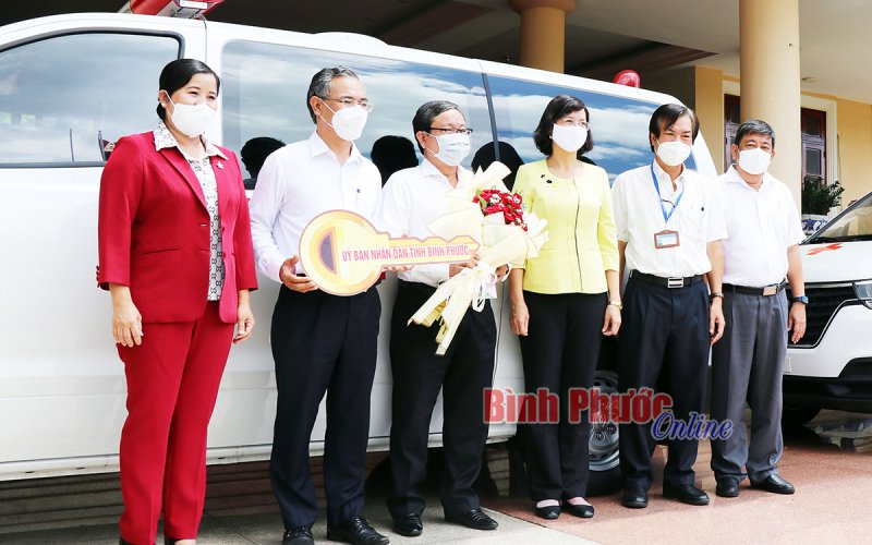 Bình Phước tiếp nhận, bàn giao phương tiện, trang thiết bị phòng, chống dịch 