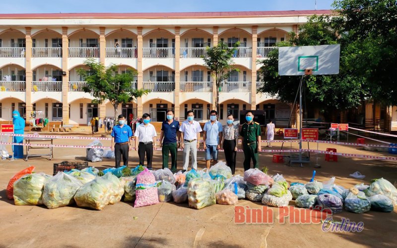 Bù Gia Mập: Chung tay hỗ trợ khu cách ly phòng, chống dịch Covid-19