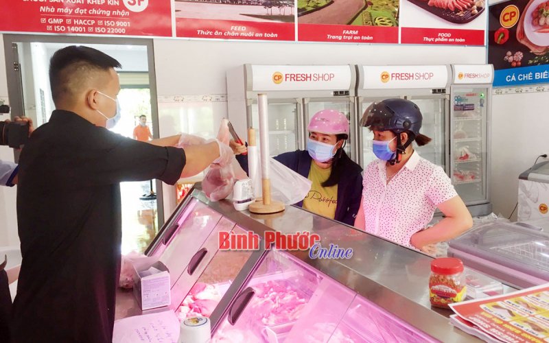 C.P Foods mở cửa hàng bán thịt heo bình ổn giá