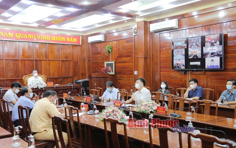 Các tỉnh, thành phía Nam họp khẩn về quản lý người và vận chuyển hàng hóa