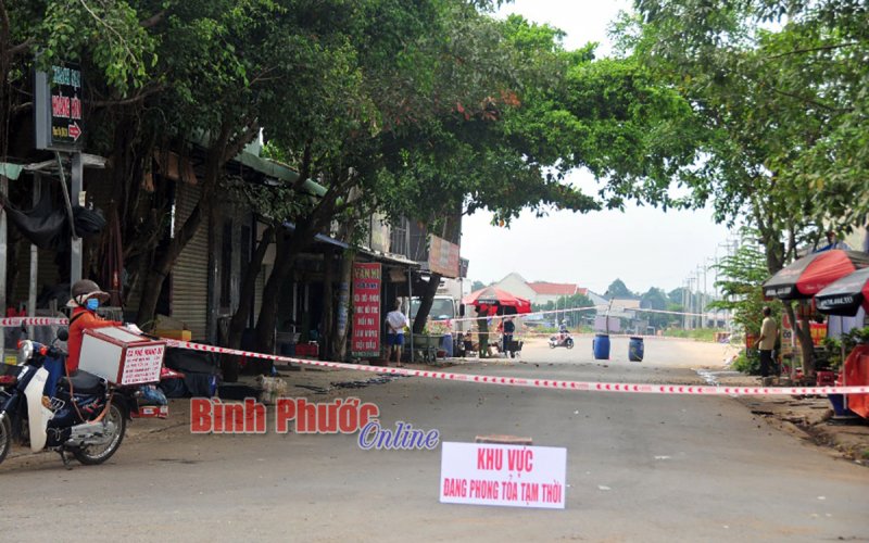 Cảnh vắng lặng chưa từng thấy ở chợ Minh Thành