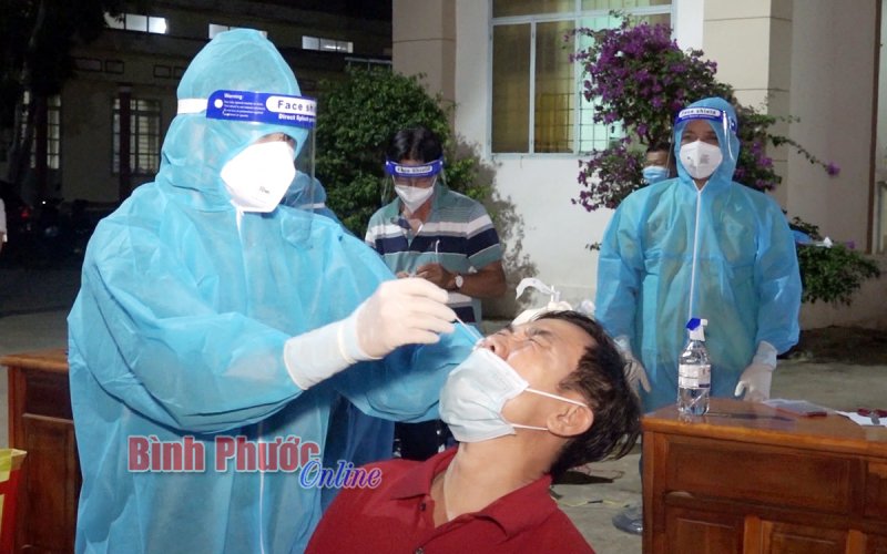 Chơn Thành phong tỏa tạm thời 2 khu vực liên quan đến 3 ca dương tính trong một gia đình