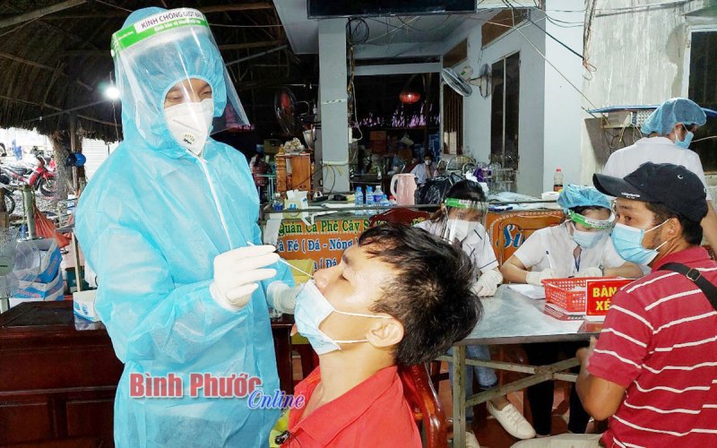 Chủ tịch UBND tỉnh đề nghị trả kết quả xét nghiệm SARS-CoV-2 trong vòng 12 tiếng