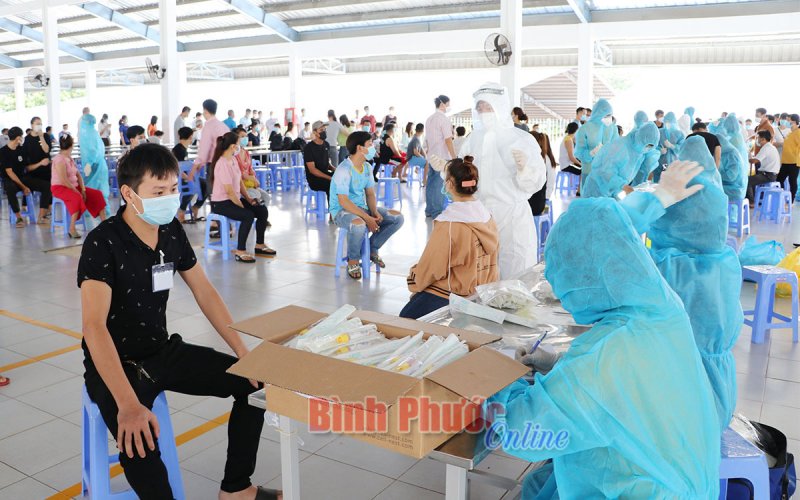 Đảm bảo trật tự, an toàn, thông suốt cho công tác xét nghiệm SARS-CoV-2