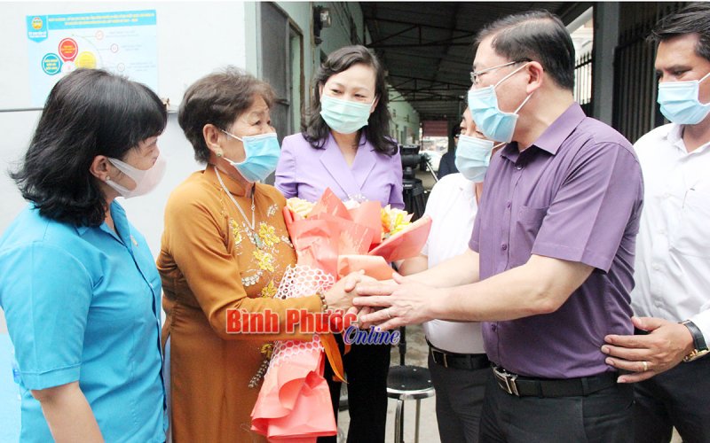 Điểm tựa cho người lao động vượt qua đại dịch