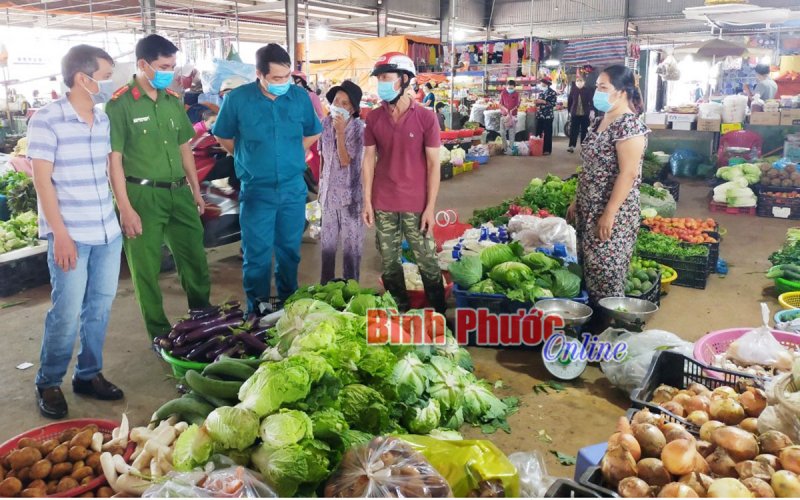Đồng Phú tuyên truyền phòng, chống dịch Covid-19 tại các chợ