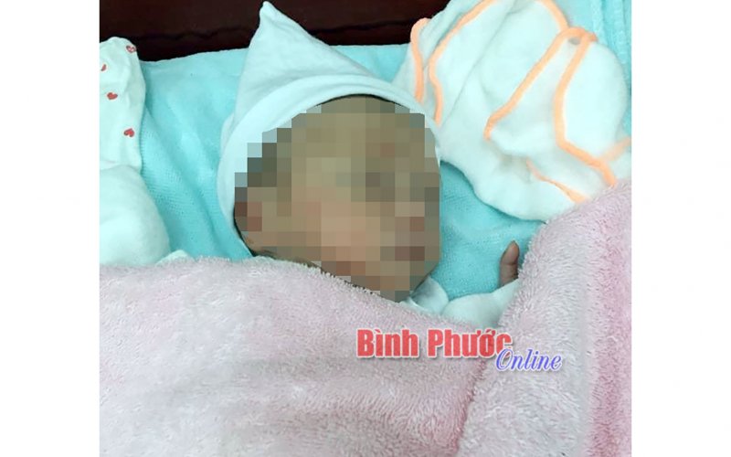 Cháu bé 29 ngày tuổi là F1 được chăm sóc tận tình