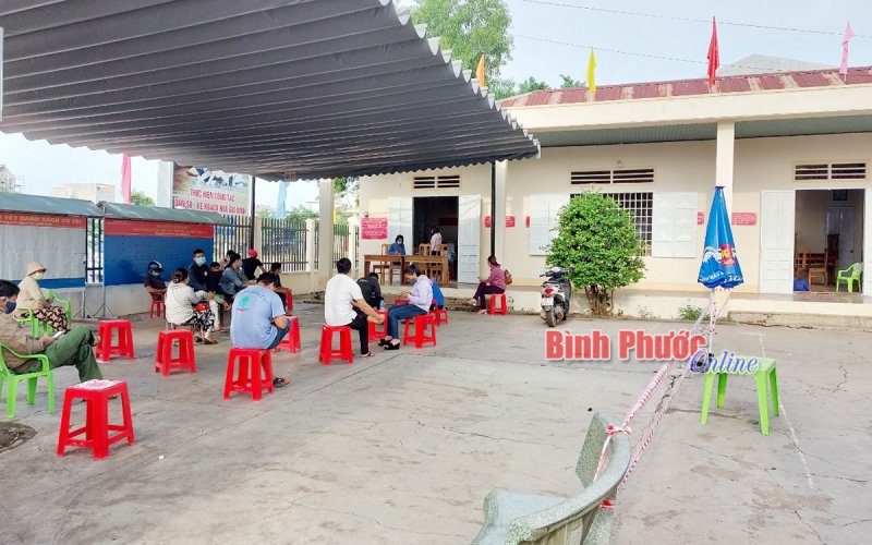 Đồng Xoài có 8 cơ sở y tế thực hiện dịch vụ xét nghiệm SARS-CoV-2