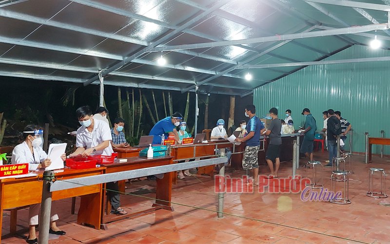 Đưa vào hoạt động nhà tiền chế tại Chốt kiểm soát, phòng chống dịch trên Quốc lộ 13