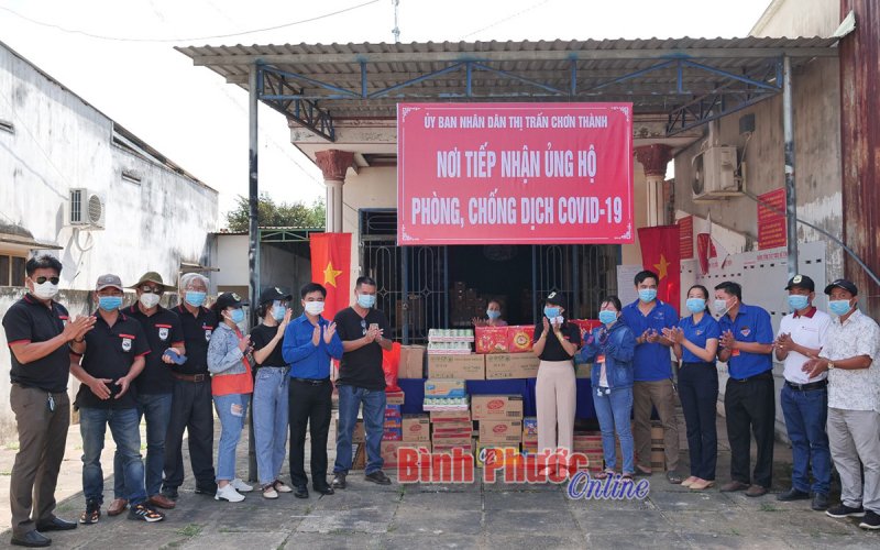 Gần 50 triệu đồng vật phẩm tặng các khu cách ly, khu phong tỏa