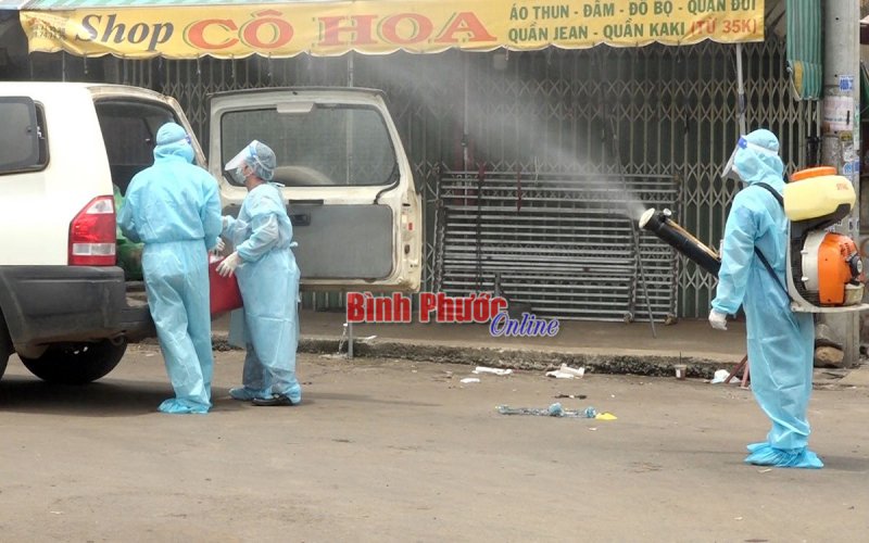 Ghi nhận 2 ca dương tính Covid-19 cùng gia đình trong khu vực đã được phong tỏa ở Bình Long