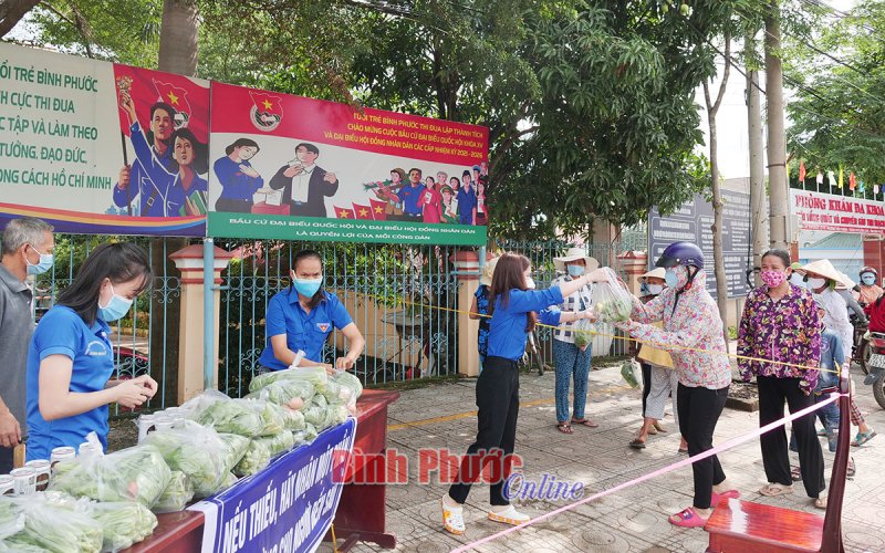 “Gian hàng 0 đồng” sẻ chia với người gặp khó khăn giữa mùa dịch