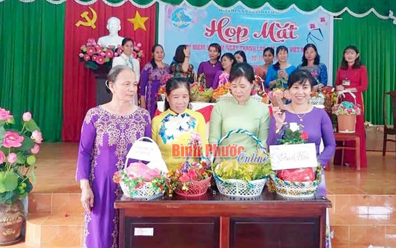 Hội LHPN Bình Long tiếp sức hội viên nghèo