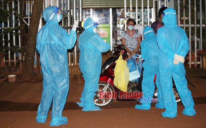 Hớn Quản: 8 trường hợp trong 1 gia đình dương tính SARS-CoV-2