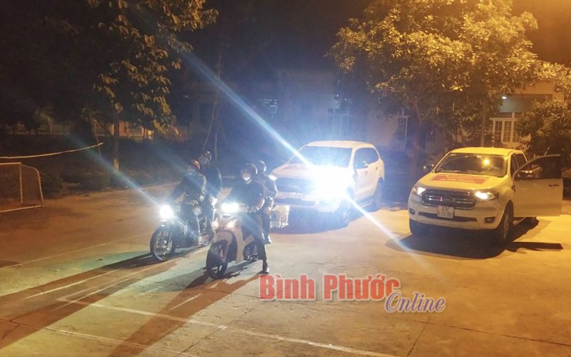 Hớn Quản gấp rút hoàn thành đưa người từ vùng dịch đi cách ly tập trung