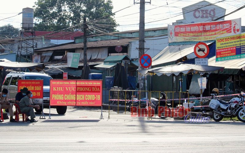 Hớn Quản: Phong tỏa tạm thời 2 địa điểm liên quan ca nghi nhiễm SARS-CoV-2