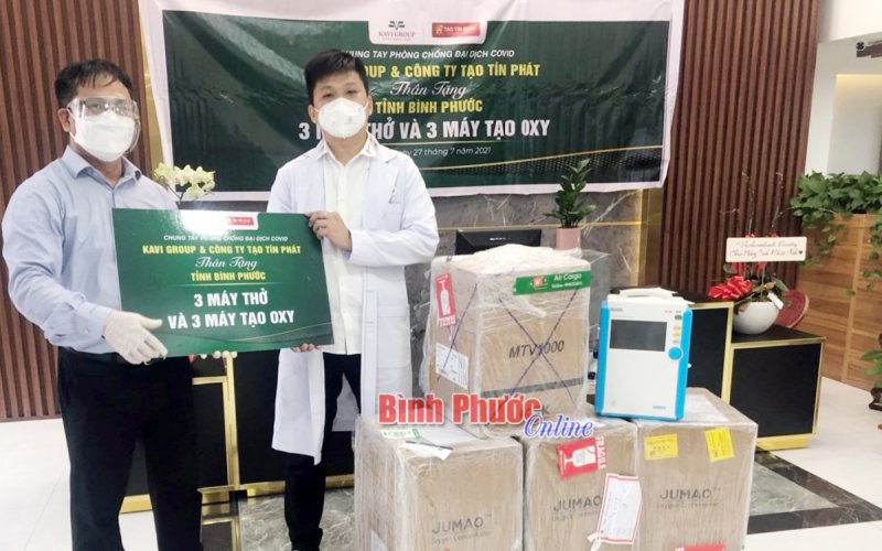 KAVI Group trao tặng máy thở, máy tạo oxy cho bệnh viện dã chiến thành phố Đồng Xoài