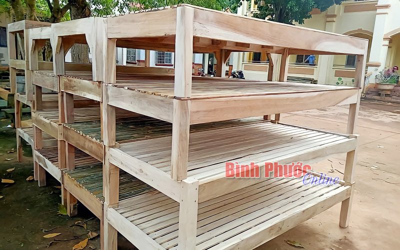 Những chiếc giường tre nặng tình Tổ quốc, thắm nghĩa đồng bào - Bài 2