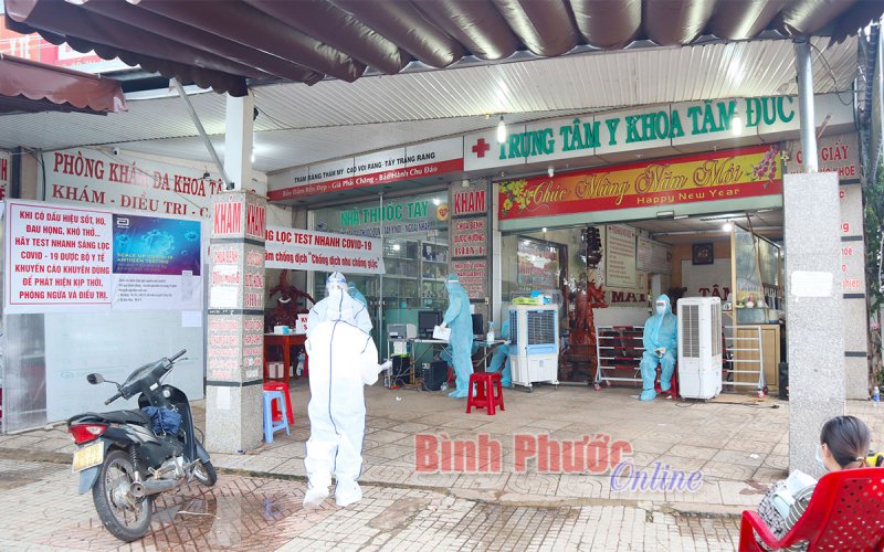 Phát hiện tài xế xe tải dương tính với Covid-19 qua test nhanh