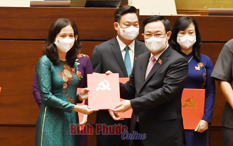 Phê chuẩn kết quả bầu 63 trưởng đoàn ĐBQH các tỉnh, thành phố