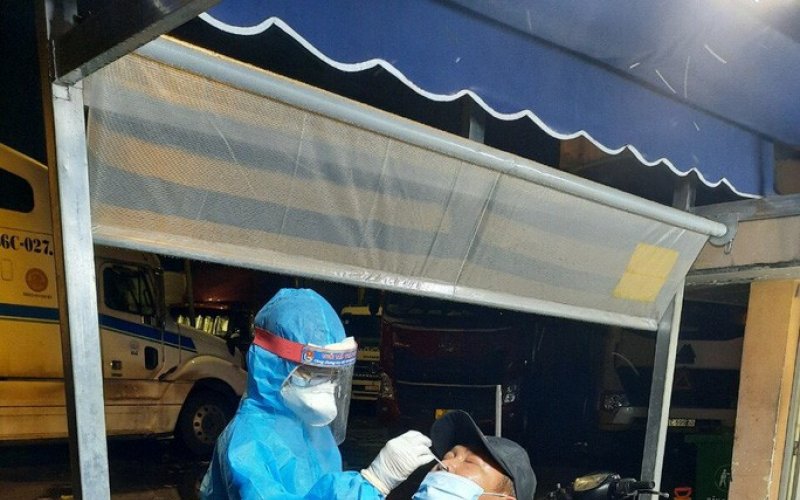  Tài xế chở hàng thiết yếu có mã QR sẽ được miễn phí xét nghiệm SARS-CoV-2