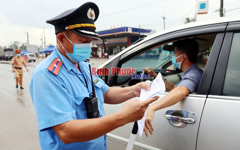 Tài xế vào Bình Phước phải trình phiếu xét nghiệm kết quả âm tính 3 ngày gần nhất