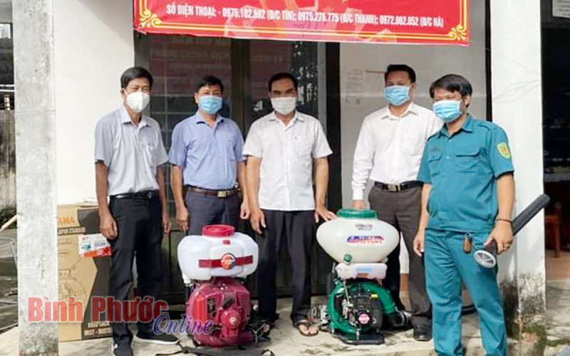 Tặng 2 máy phun sát khuẩn phòng, chống dịch Covid-19