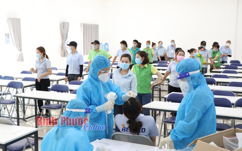 Tập trung lấy 10 ngàn mẫu xét nghiệm tại các khu công nghiệp ở Chơn Thành