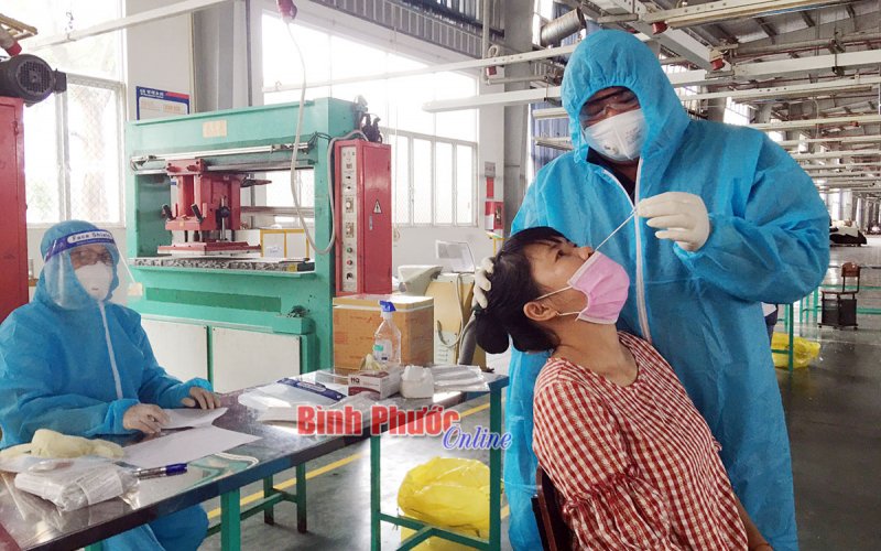 Thêm 623 mẫu xét nghiệm Covid-19 được lấy trong các khu công nghiệp 