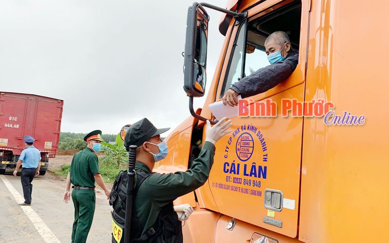 Thông tin xe chở hàng hóa cứu trợ buộc phải quay đầu khi vào Bình Phước là không chính xác 