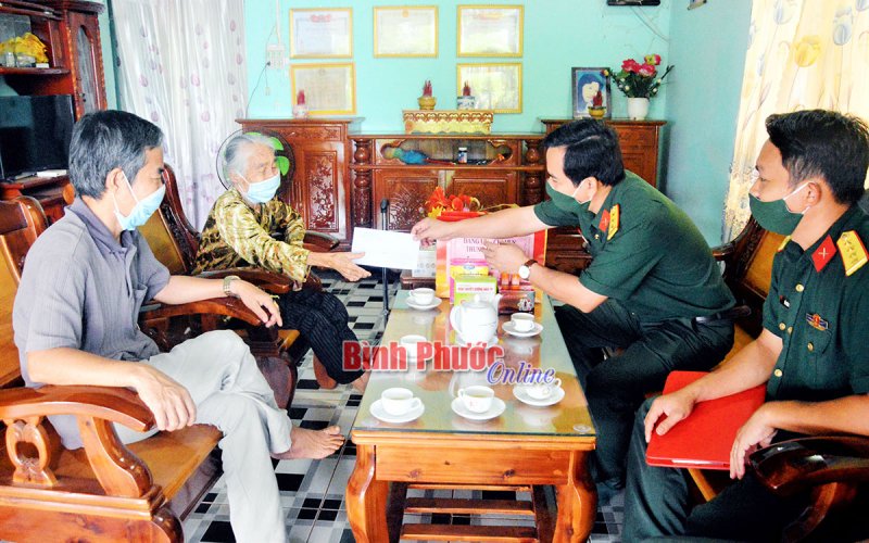 Trung đo&agrave;n 719 tổ chức nhiều hoạt động tri &acirc;n hướng về ng&agrave;y 27-7