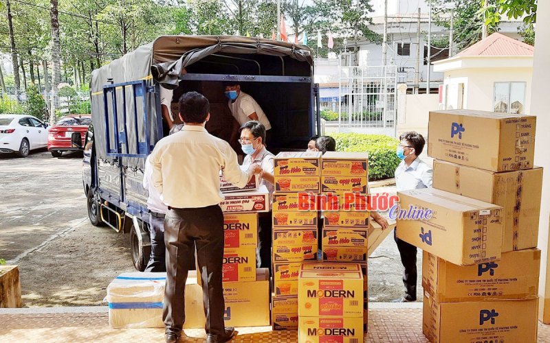Yêu cầu “đi từng ngõ, gõ từng nhà, rà từng đối tượng” kịp thời phát hiện các trường hợp F1, F2