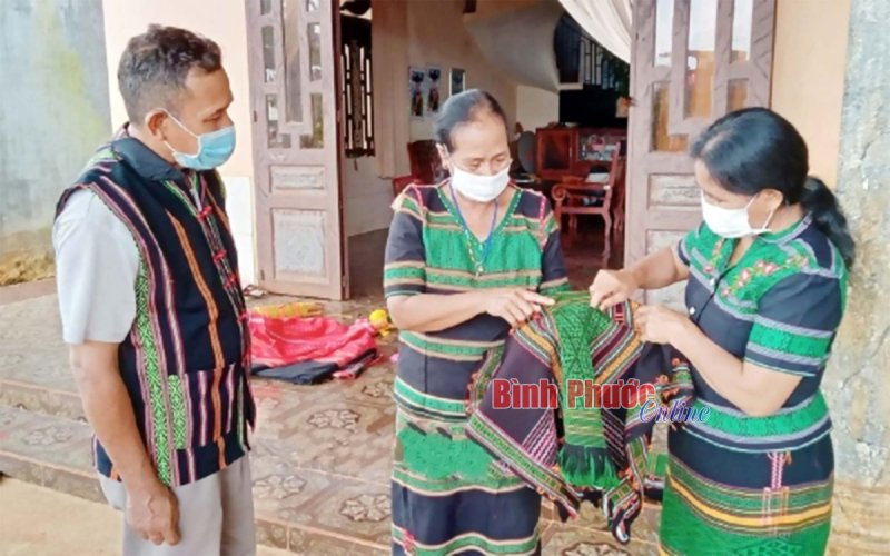 Bảo tồn giá trị văn hóa làng nghề gắn với phát triển kinh tế du lịch