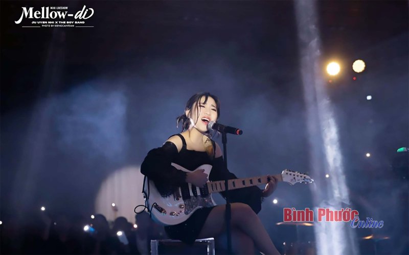 Ca sĩ Ju Uy&ecirc;n Nhi đ&aacute;nh dấu cột mốc 10 năm ca h&aacute;t với liveshow Mellow-Di