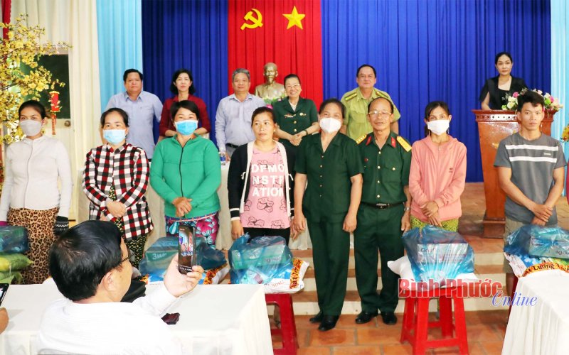 CLB Truyền thống kháng chiến quận 12 thăm lại Chiến khu D