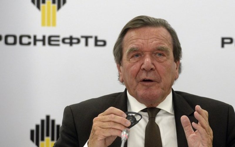 Cựu Thủ tướng Đức chỉ r&otilde; c&aacute;ch duy nhất kết th&uacute;c xung đột Nga - Ukraine