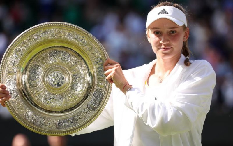 Đánh bại Ons Jabeur, Elena Rybakina đăng quang Wimbledon 2022