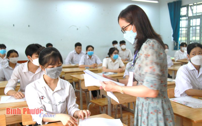 Điểm thi Trường THPT Phú Riềng: 100% thí sinh đến dự thi 