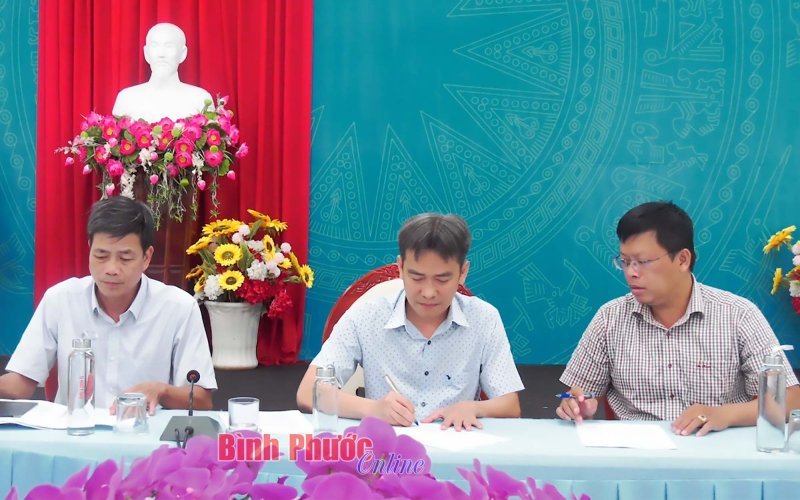 Đồng Phú: Các xã, thị trấn ký cam kết tiêm vắc xin phòng Covid-19