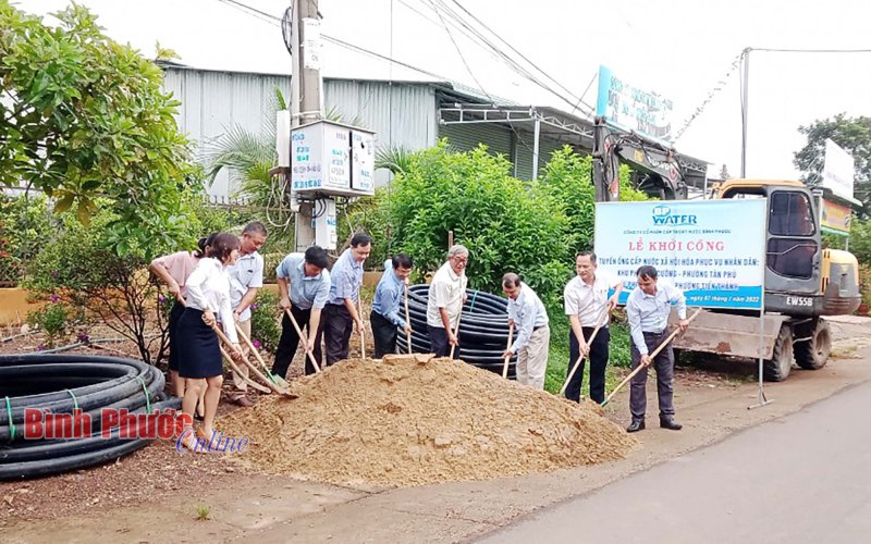Đồng Xoài mở rộng cung cấp nước sạch cho người dân