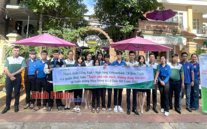 Đồng Xo&agrave;i triển khai th&iacute; điểm tuyến phố văn minh, kh&ocirc;ng d&ugrave;ng tiền mặt