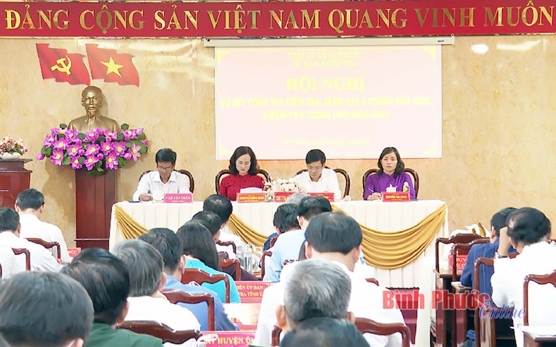 Gắn kiểm tra, giám sát với công tác phòng, chống tham nhũng