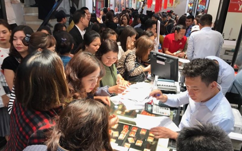 Giá vàng SJC tăng 1,1 triệu đồng mỗi lượng phiên sáng cuối tuần