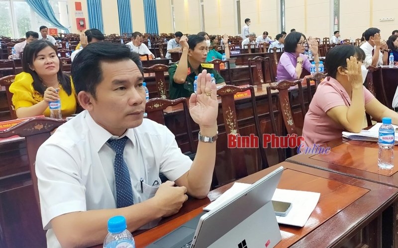 Kỳ họp thứ 4, HĐND huyện Đồng Phú khóa XII thông qua 7 nghị quyết