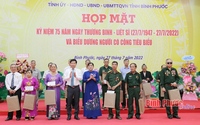 Nghĩa tình, trách nhiệm với người có công