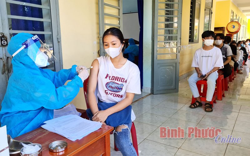 Tăng cường điểm ti&ecirc;m lưu động để tăng tỷ lệ ti&ecirc;m vắc xin ph&ograve;ng Covid-19